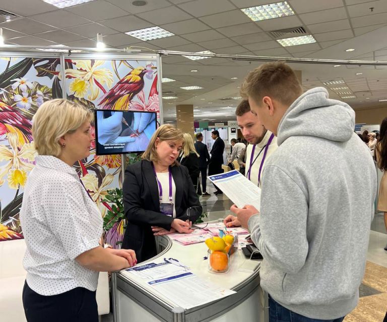 Для мезотерапии и контурной пластики нужен особый инструментарий. И мы выпустили Новый буклет с его описанием.